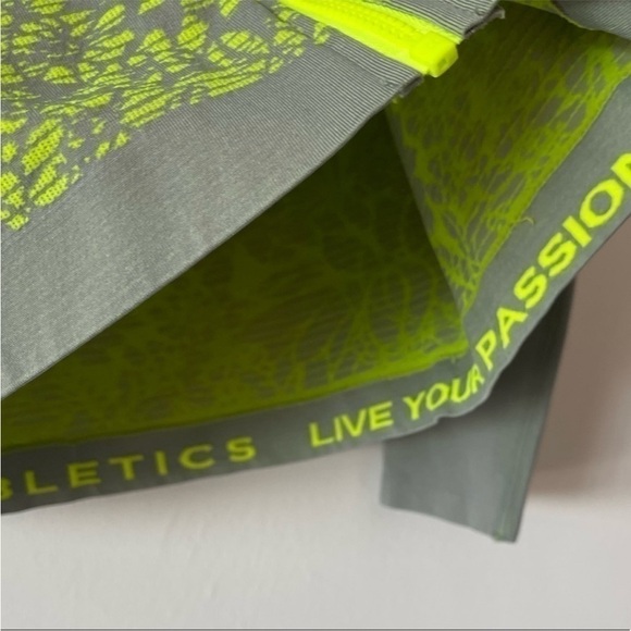 Fabletics gray/neon full zipper jacket. Medium - Picture 4 of 9